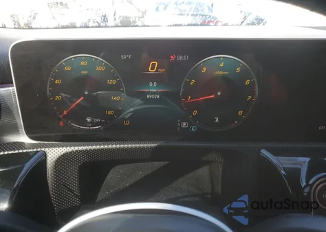 2019 Mercedes-Benz A 220 4Matic z USA, uszkodzony, nr VIN WDD3G4FB3KW000766